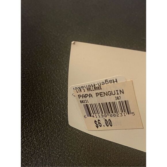 Hagen-Renaker miniature Papa Penguin figurine - Picture 7 of 7